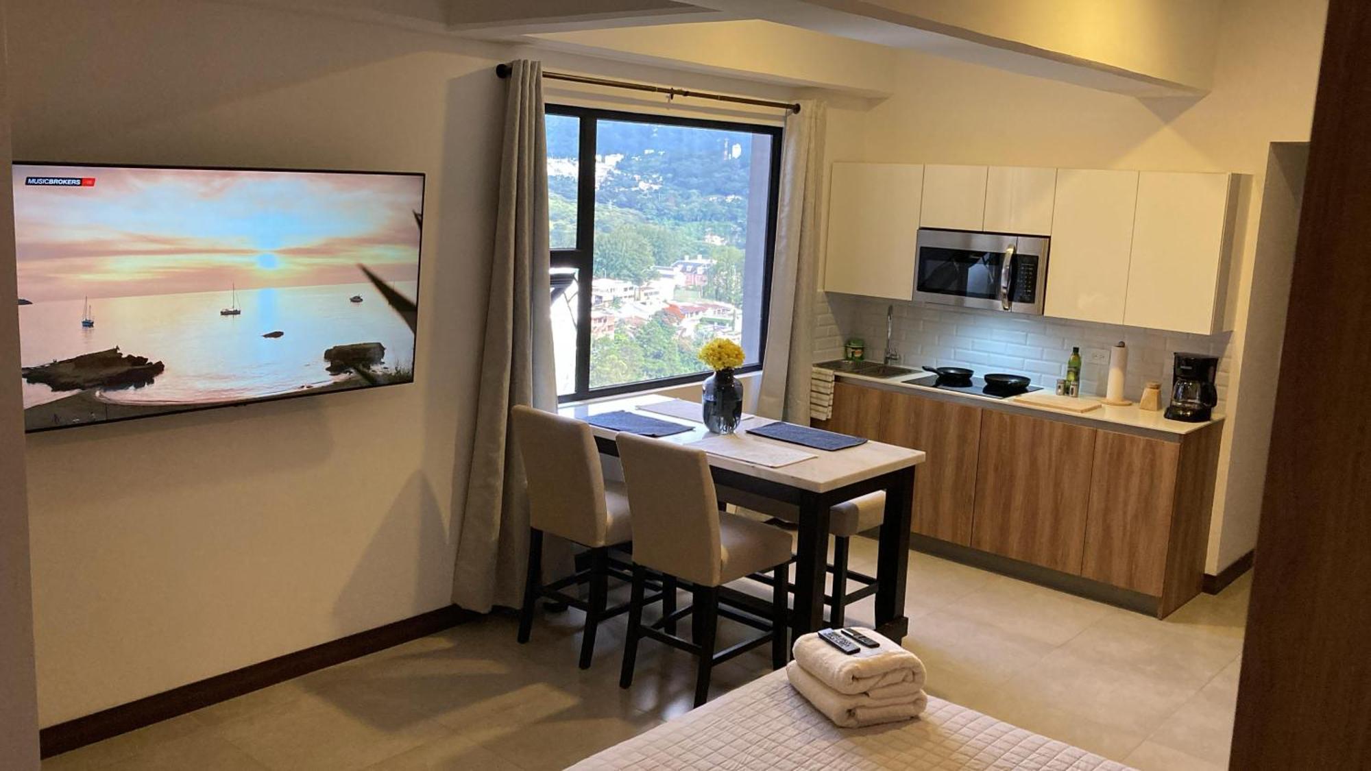 Unique Studio Apartment In The Heart Of Guatemala City Exterior photo